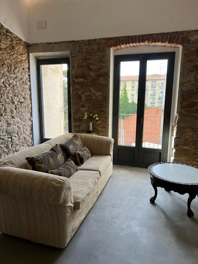 Barri Vell Catedral Apartment Girona Spain