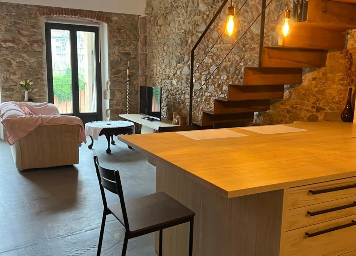 Barri Vell Catedral Apartment Girona Spain