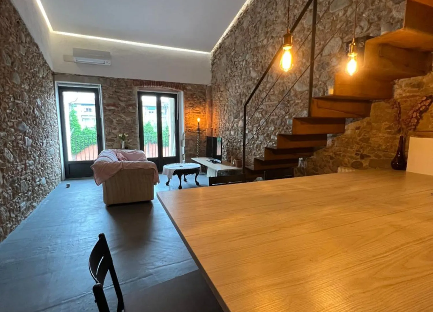 Barri Vell Catedral Apartment Girona Spain